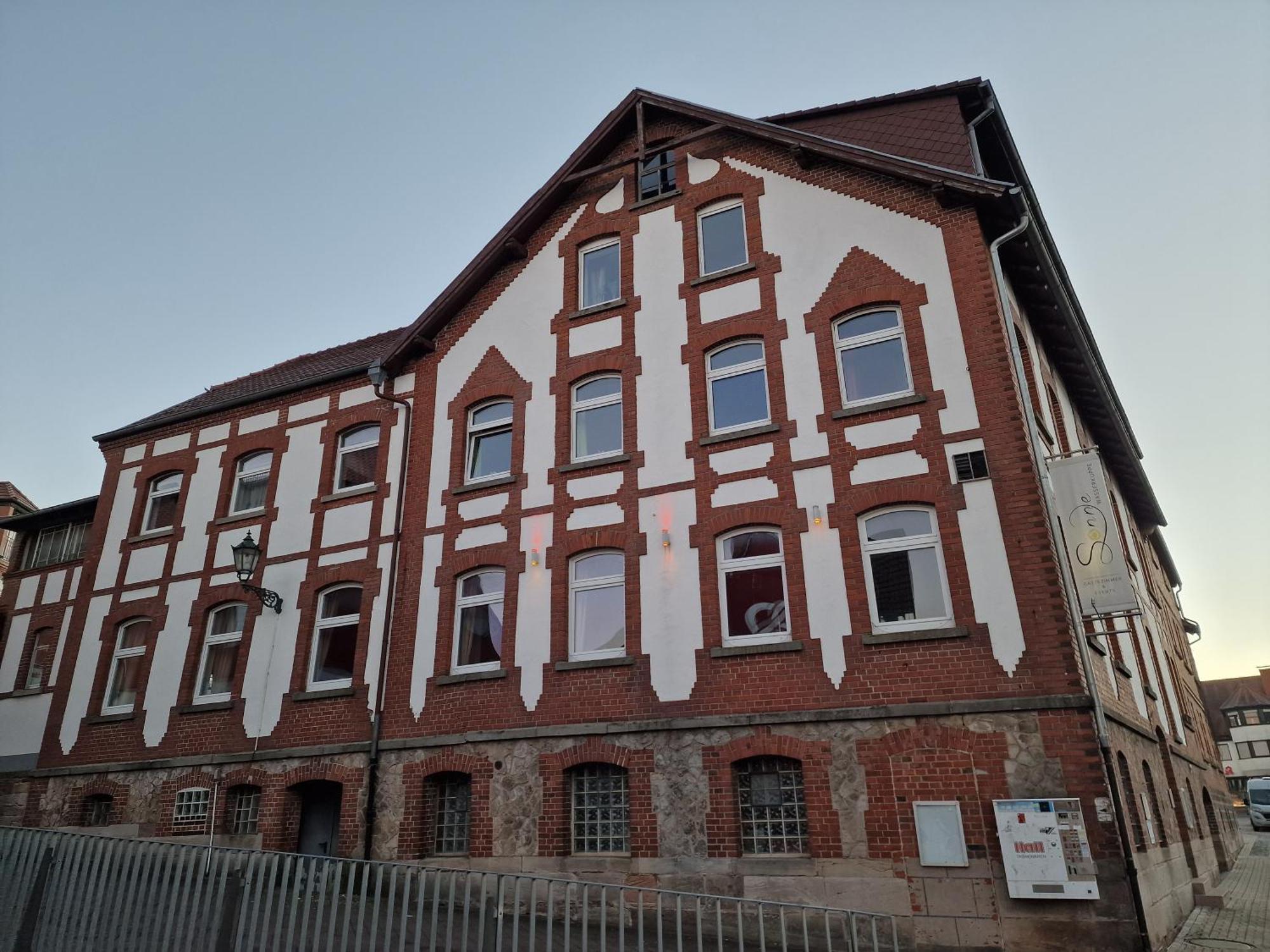 Zur Sonne "Gasthaus-Bar-Events" Poppenhausen Exterior photo