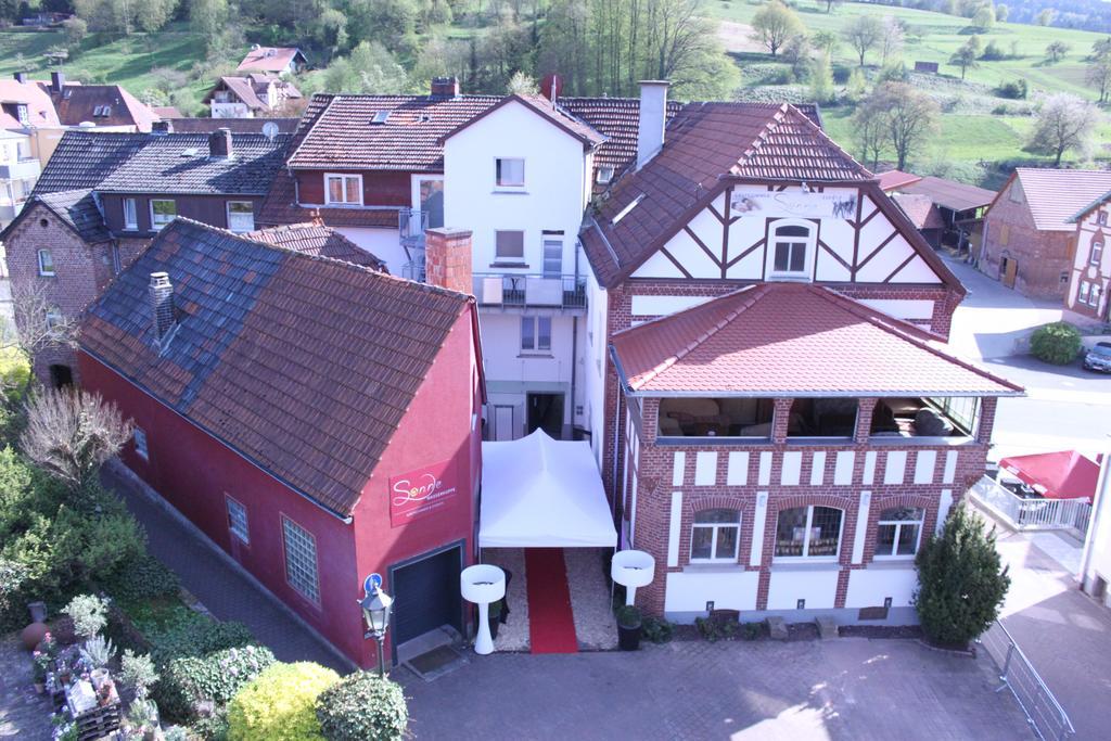 Zur Sonne "Gasthaus-Bar-Events" Poppenhausen Exterior photo